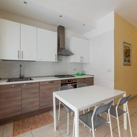 Arts House Apartment Bari Exterior photo